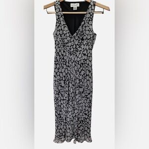 Bloomingdale’s Dress Designer 100% Silk Floral Black Sleeveless 8P 8 Petite